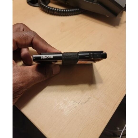 Slim Aluminum Card Holder Wallet for Men, Durable Expandable Backplate - Picture 2 of 4